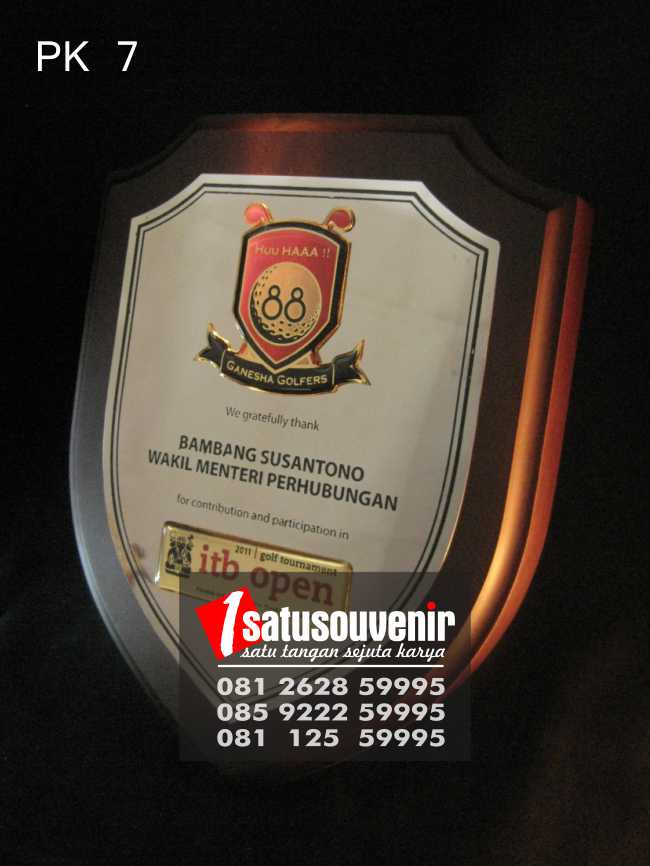 Pusat Plakat Kayu | Jual Plakat Kayu Golf ITB Open | Plakat Murah