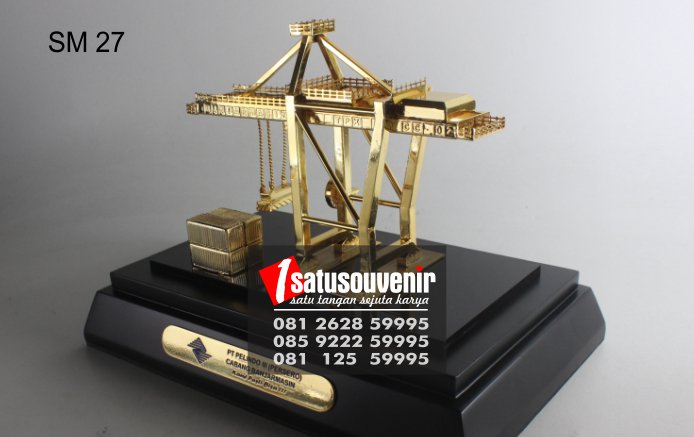 Jual Miniatur Pabrik | Souvenir Miniatur Pabrik | PT Pelindo