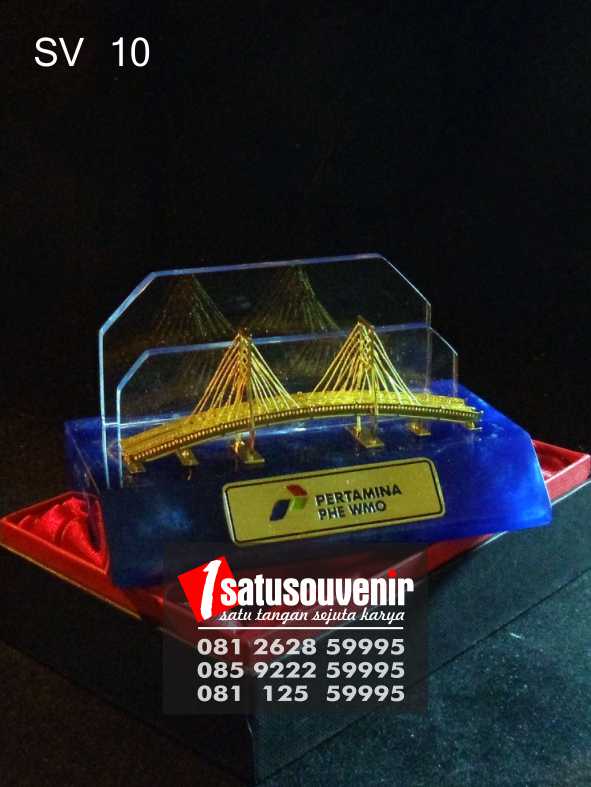 Souvenir Perusahaan Pertamina Model Jembatan