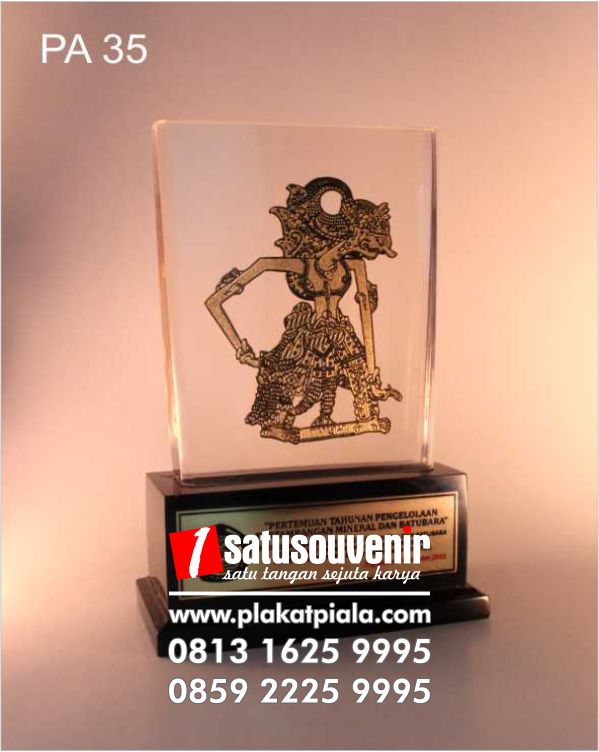 Plakat Akrilik Wayang Eksklusif dan Elegan