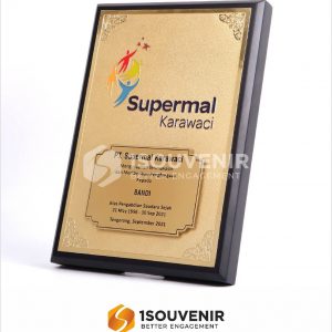 Plakat Kayu Supermal Karawaci